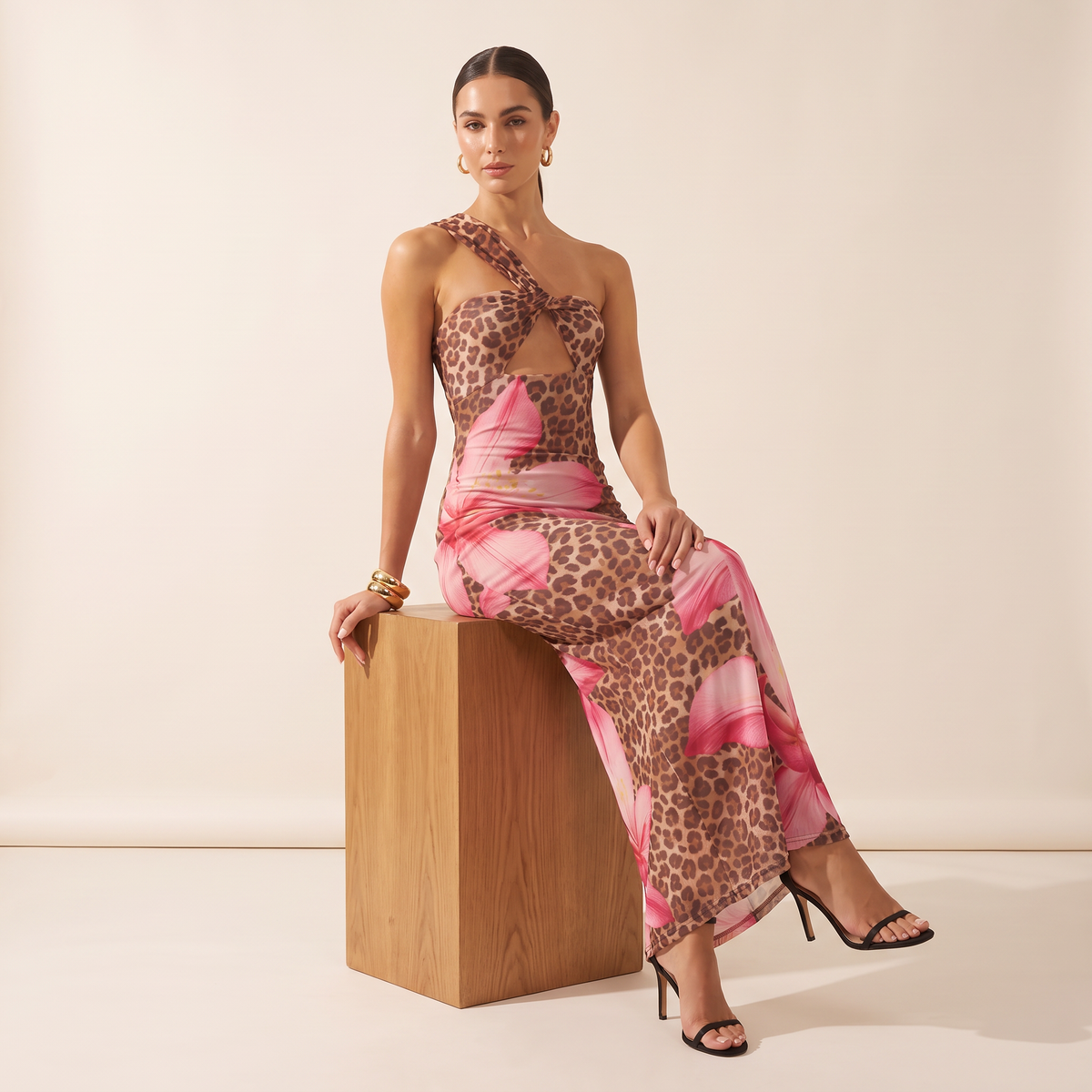 Calindra maxi-jurk met luipaard- en lelieprint