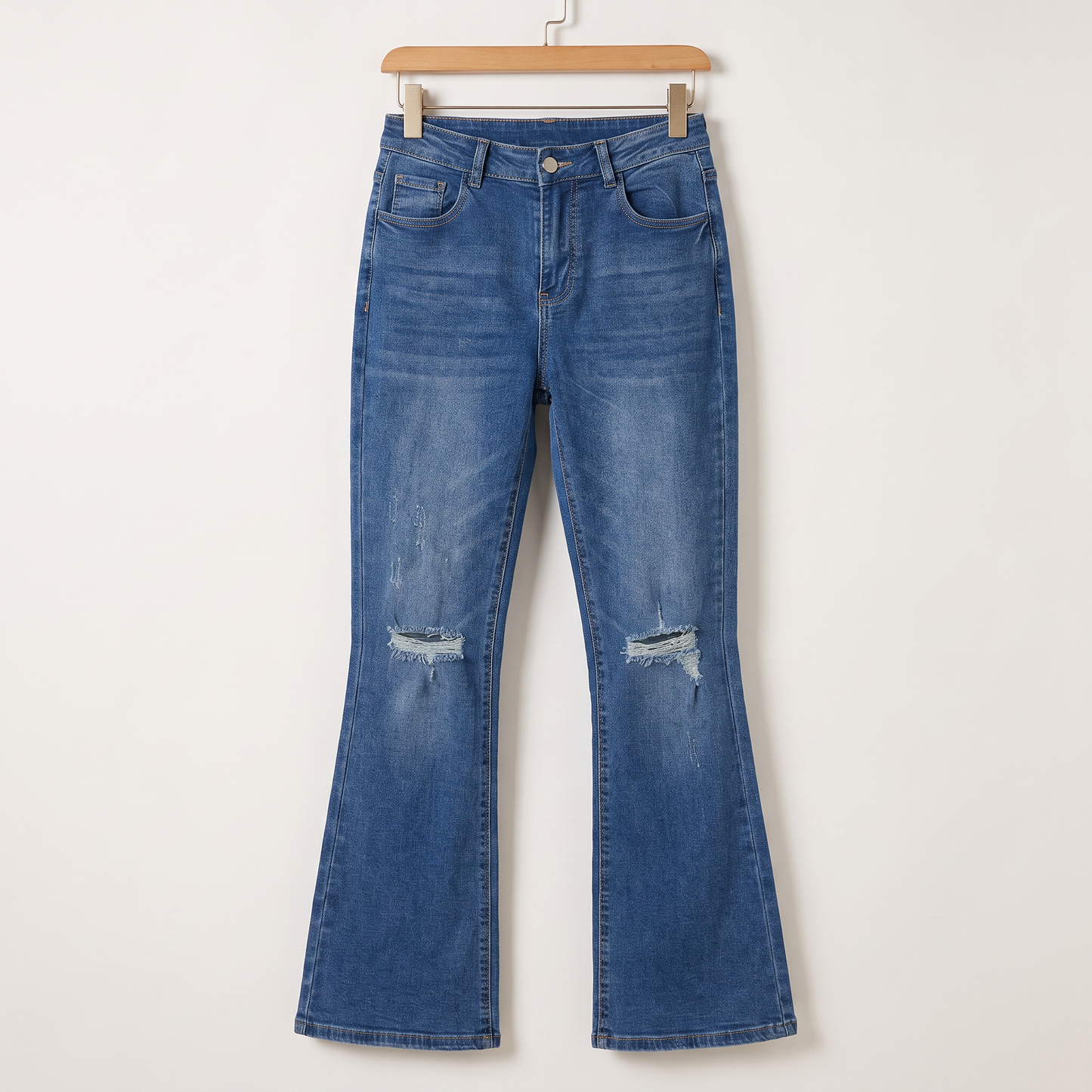 Romy Flare Jeans met Knie-Details