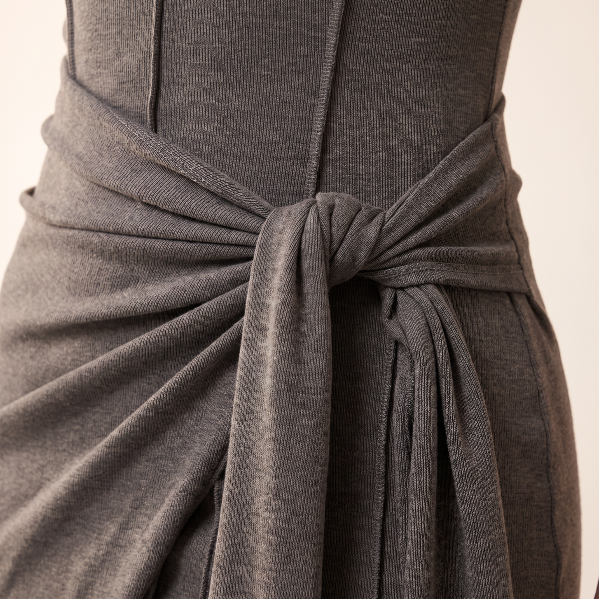 Silvara maxi-jurk met strikdetail opzij