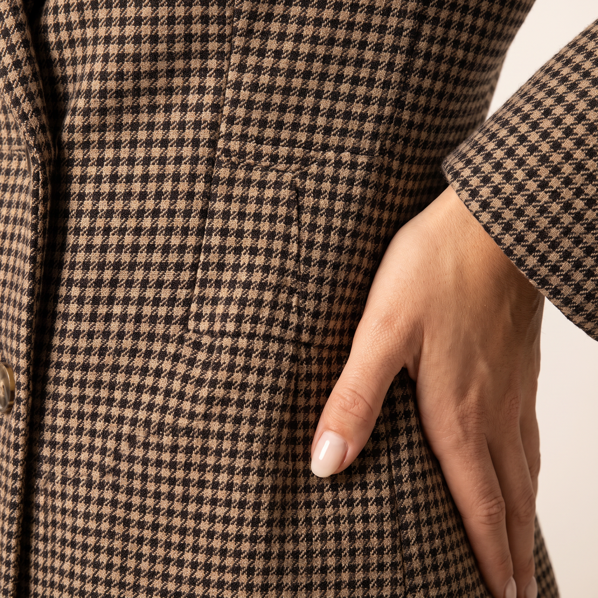 Veralyn Grijze Geruite Blazer met Contrasterende Manchetten