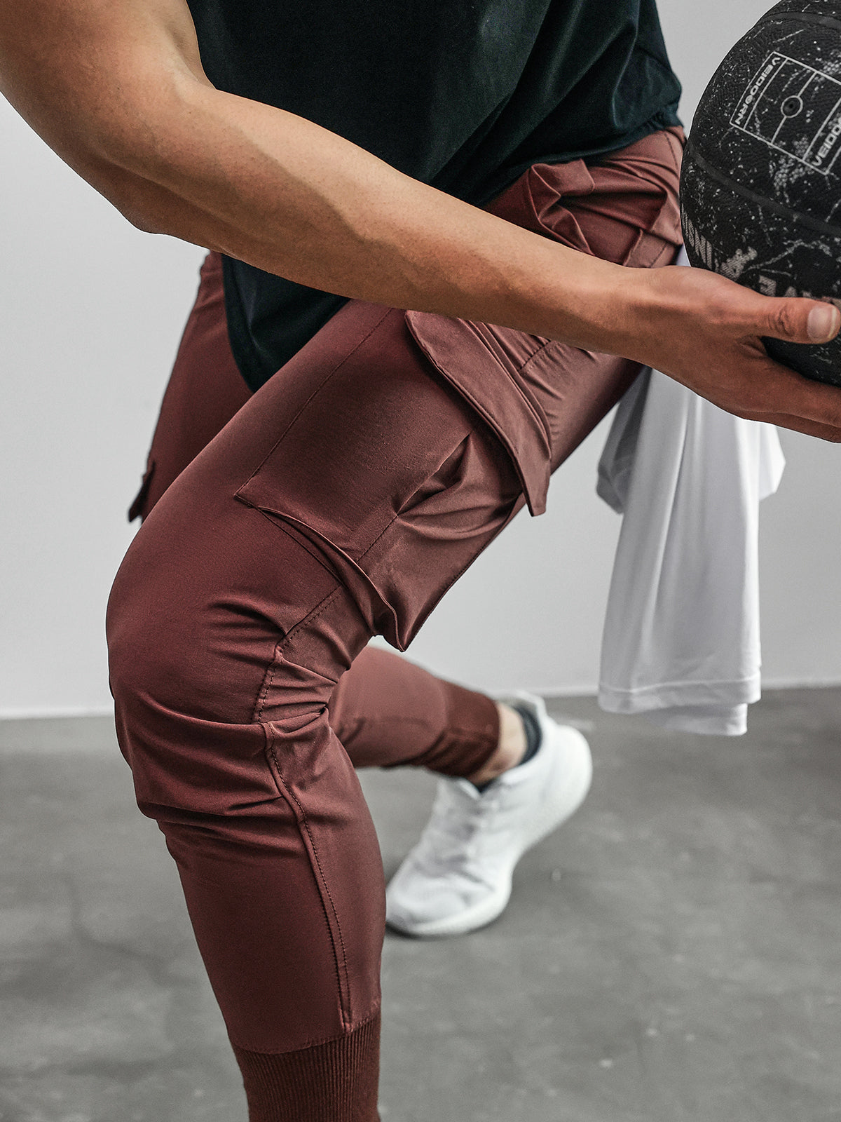 Men’s Athletic Cargo Joggers