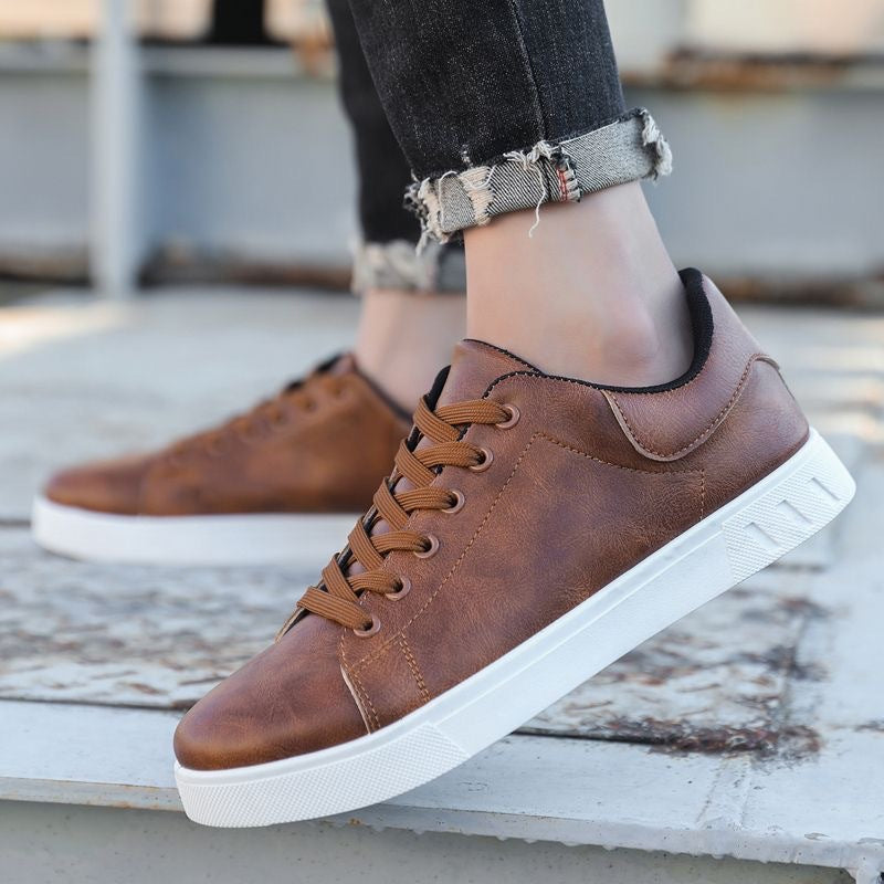 Men’s Suede Low-Top Sneaker