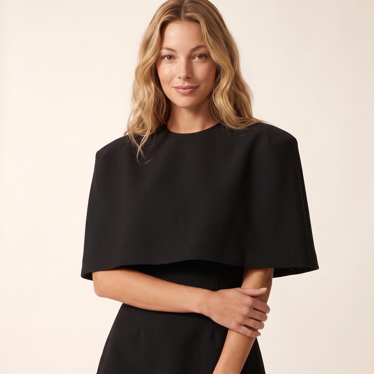 Auresta Peplumtop met Cape-Overlay