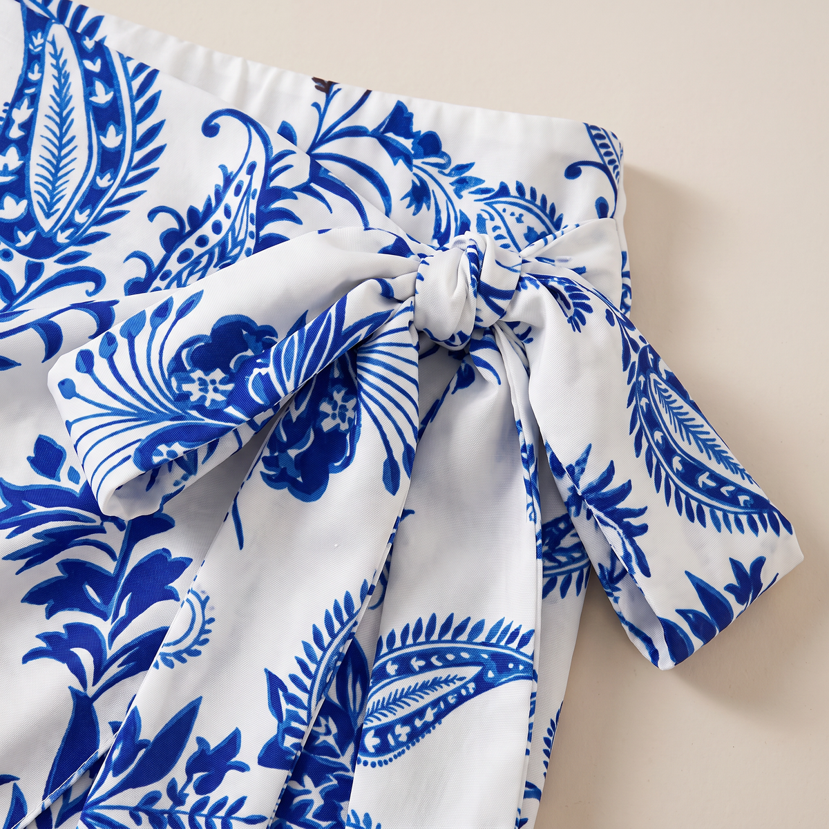 Calira minirok met blauwe bloemenprint