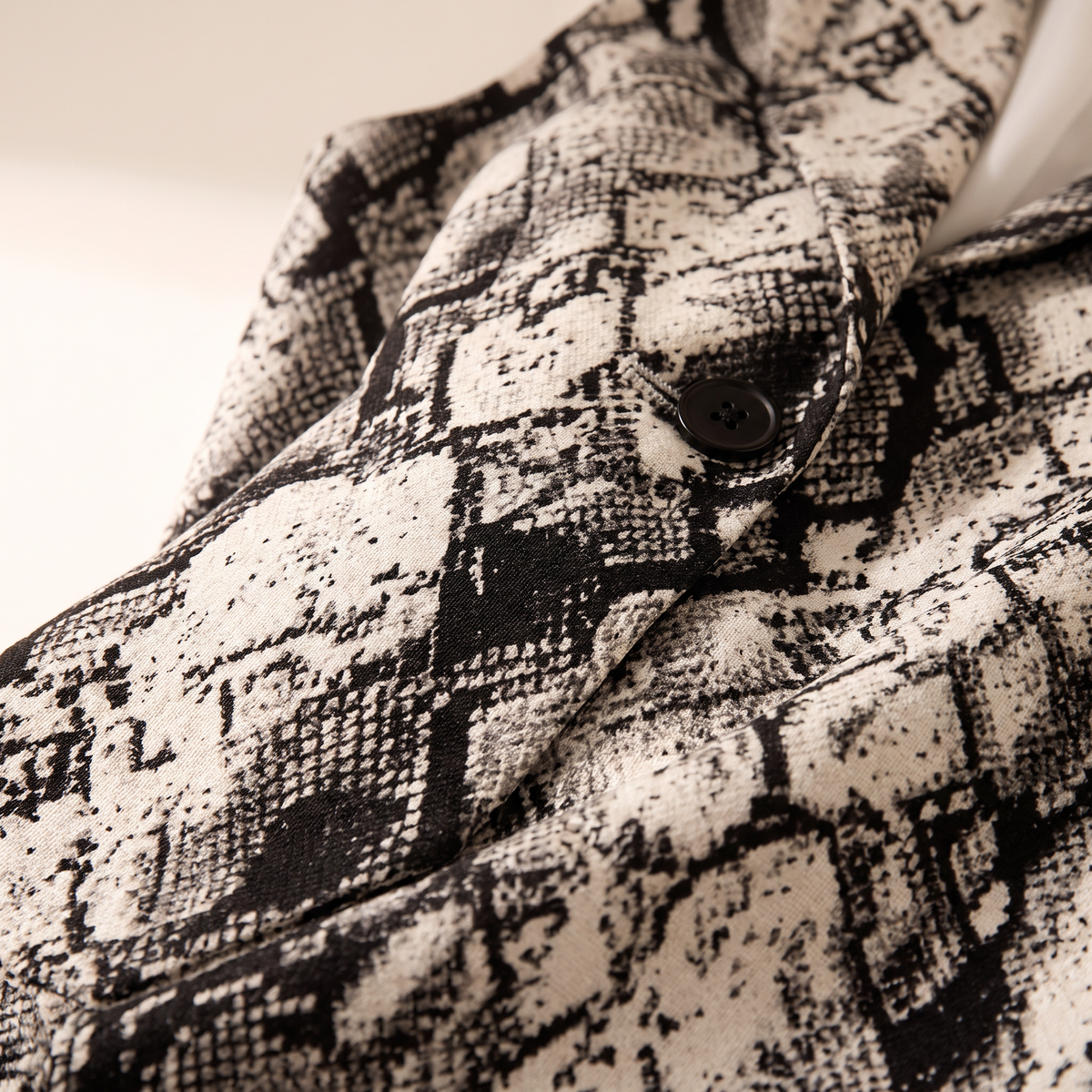 Casselle set met slangenprint, gilet en broek