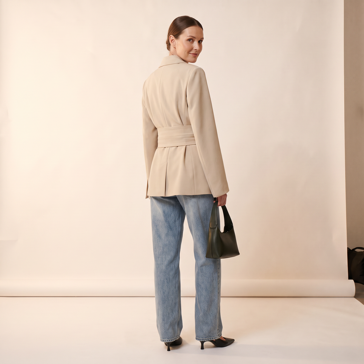 Celandra blazer met brede tailleband