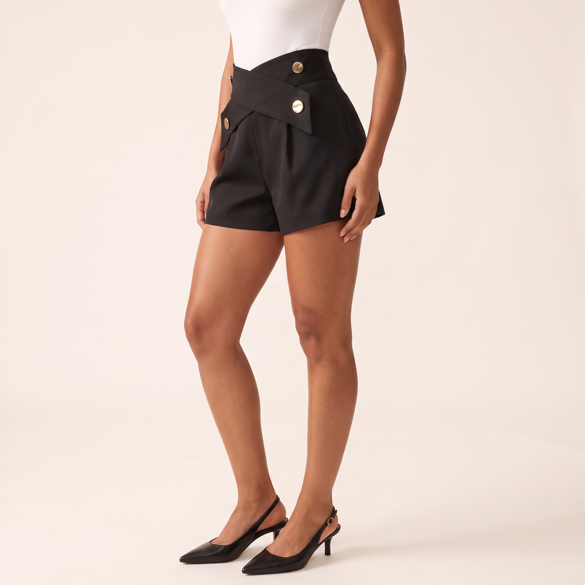 Corvella geplooide short met gekruiste tailleband