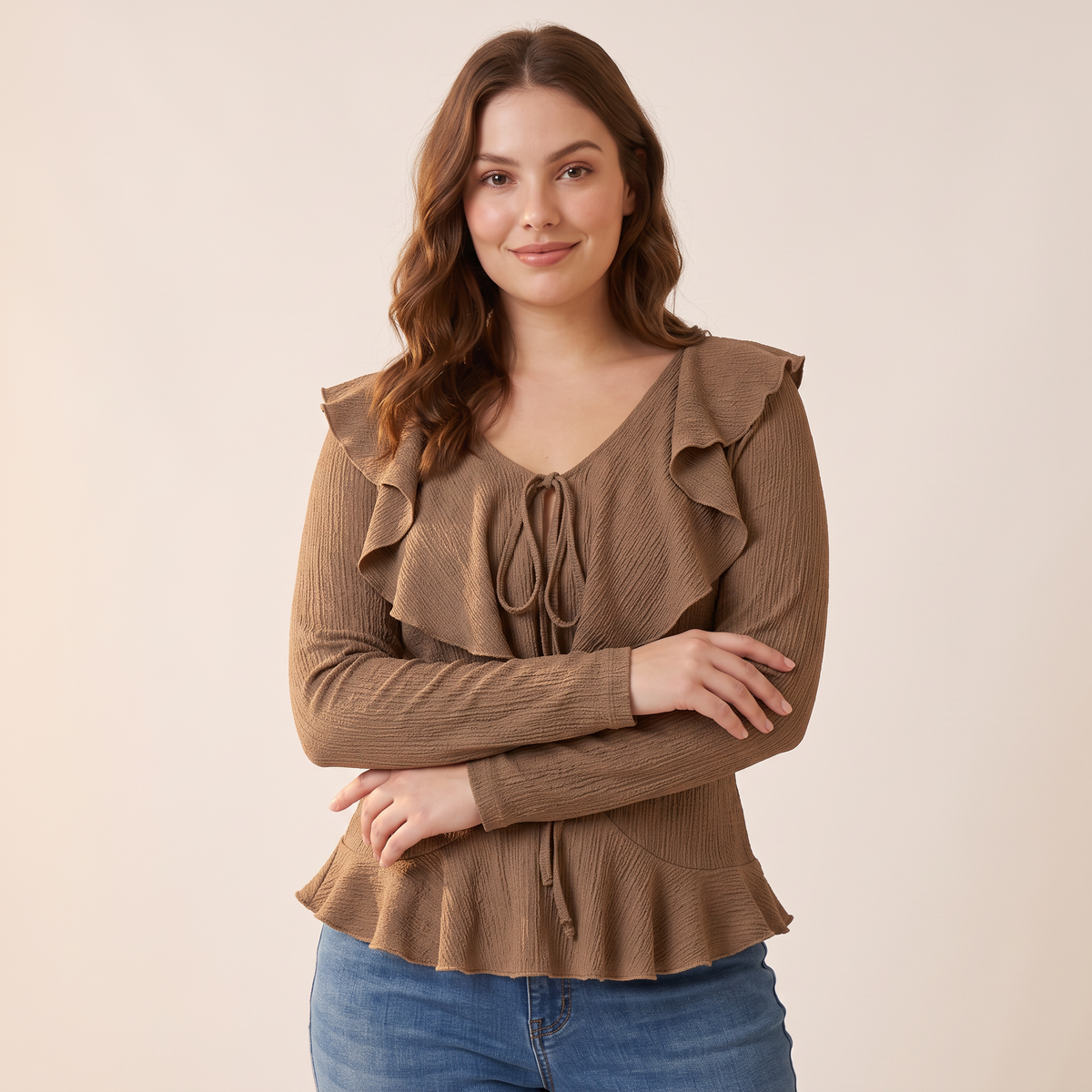 Corvessa Koffiebruine Top met Ruches en Strikdetail