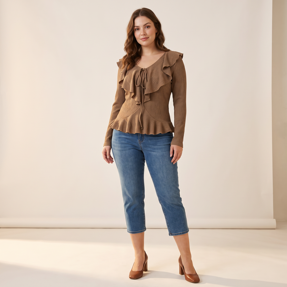 Corvessa Koffiebruine Top met Ruches en Strikdetail