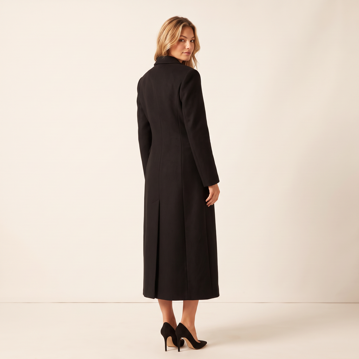 Damaris lange mantel met zandlopersilhouet