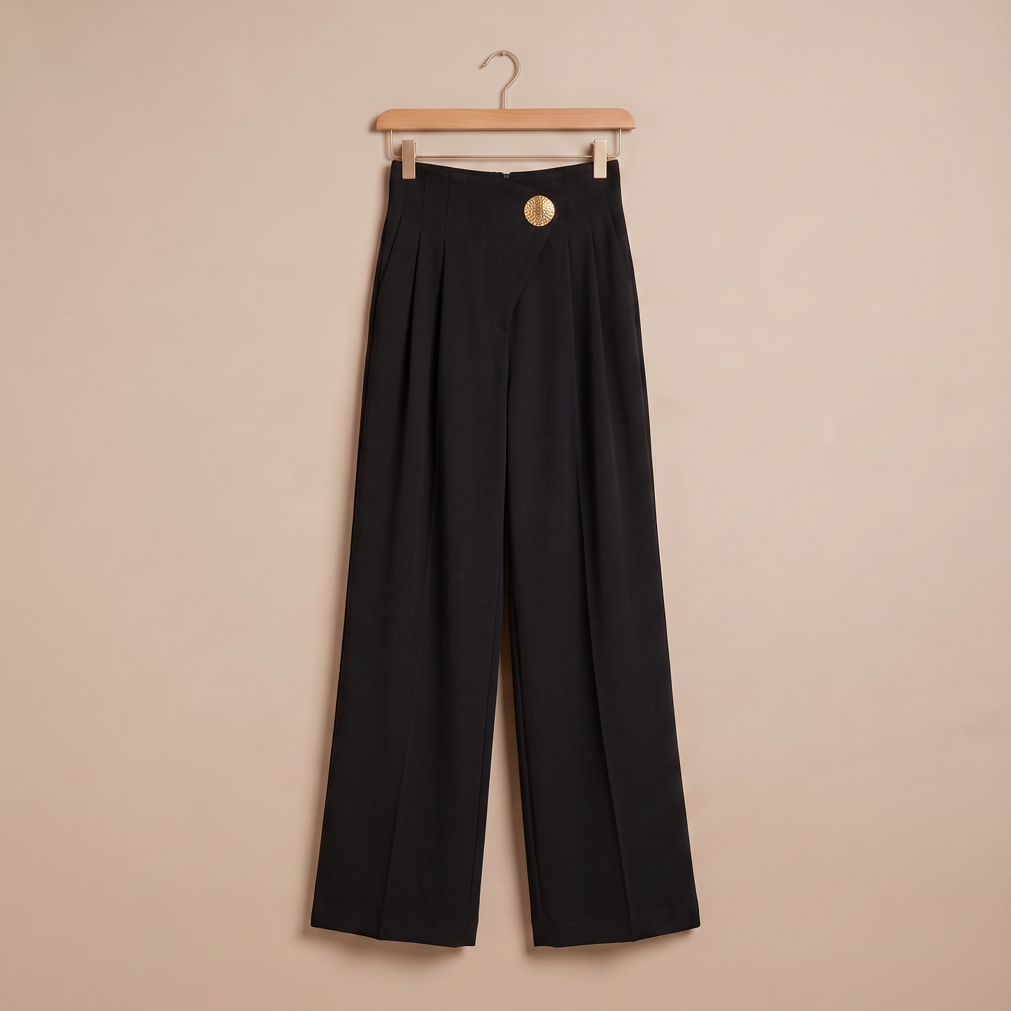 Odette broek met medaillondetail