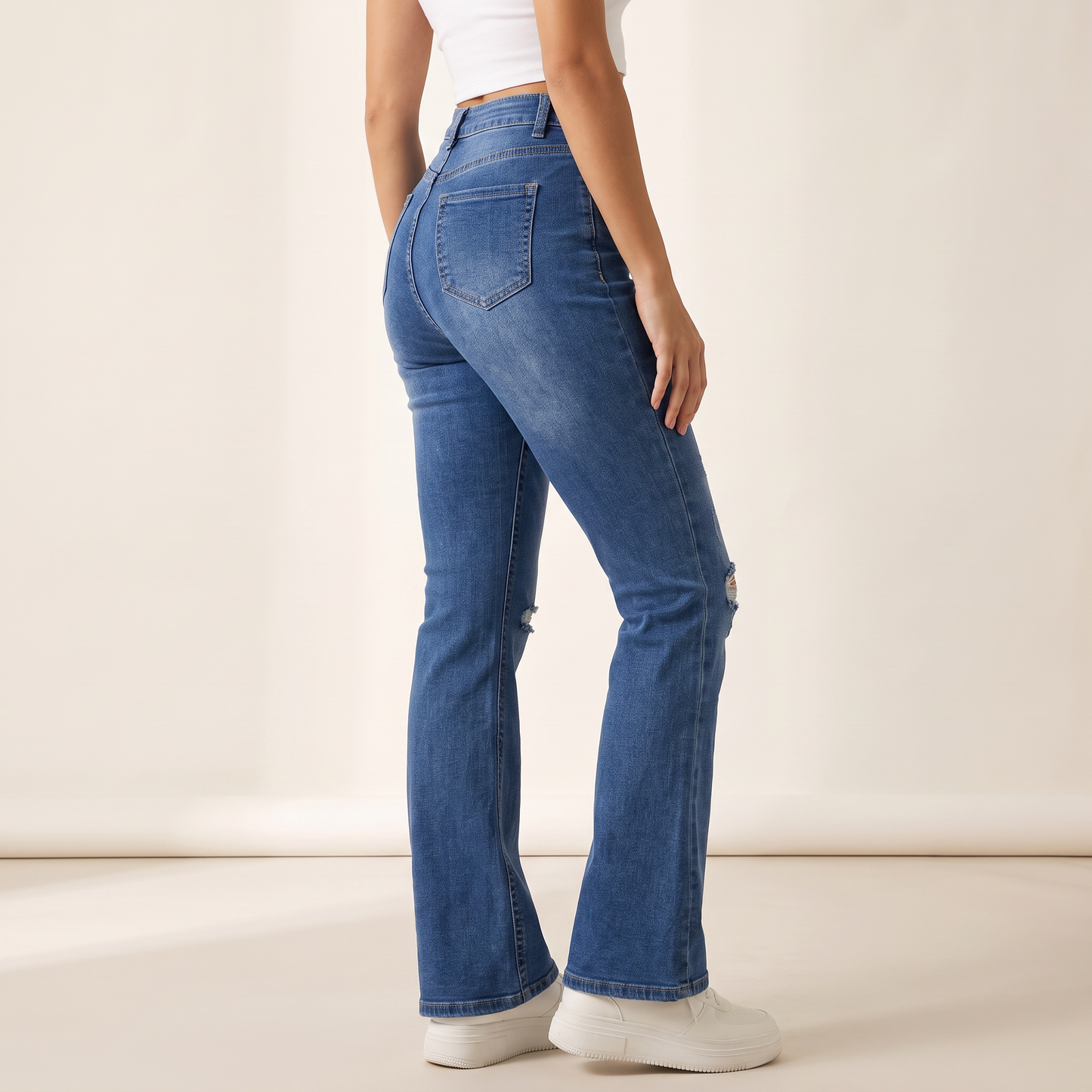 Romy Flare Jeans met Knie-Details