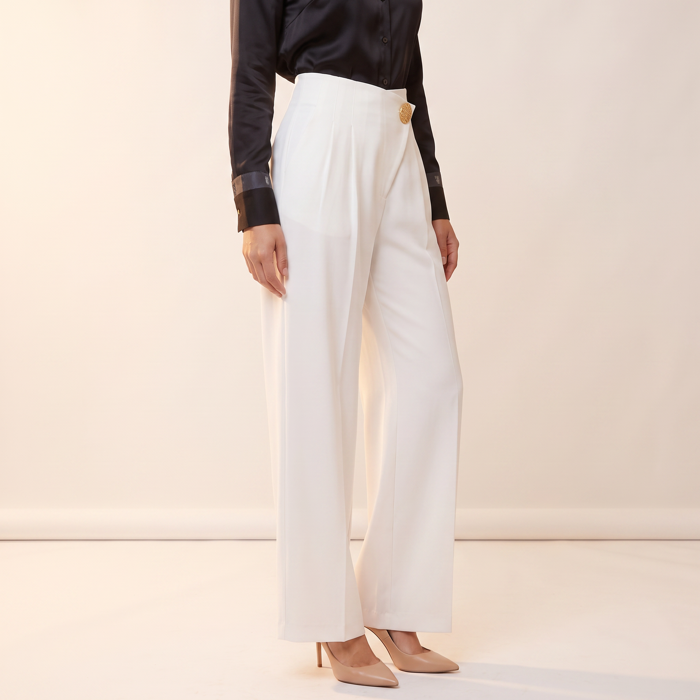 Odette broek met medaillondetail