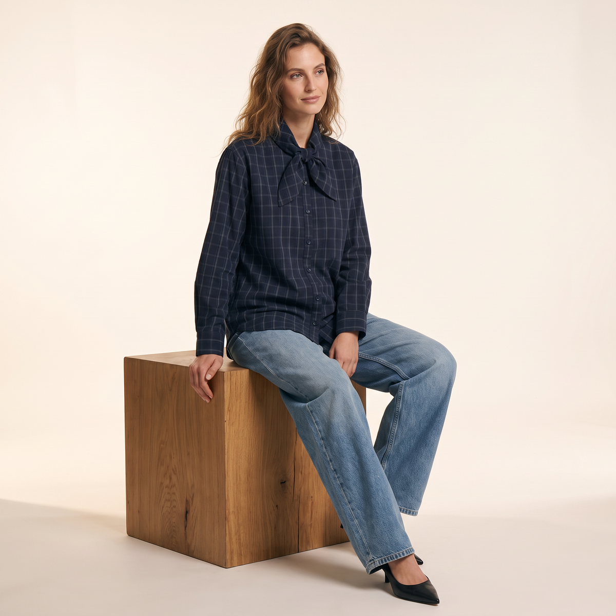 Ismera geruite blouse met strikhals