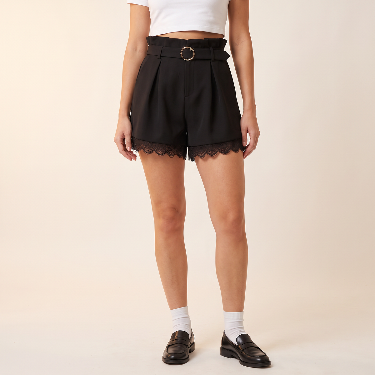 Jessara paperbagshorts met kanten zoom
