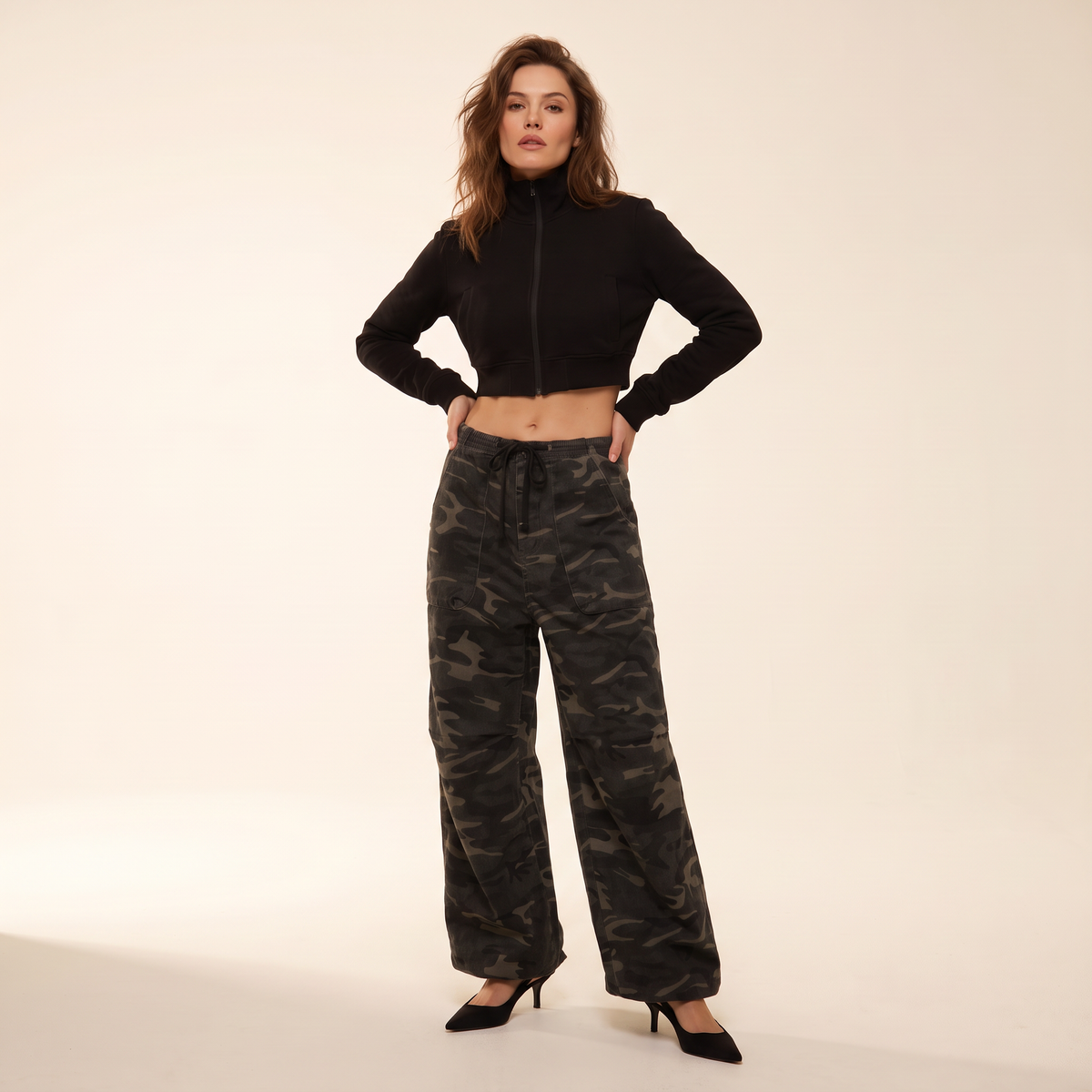 Korrina camouflagejeans met wijde pijpen