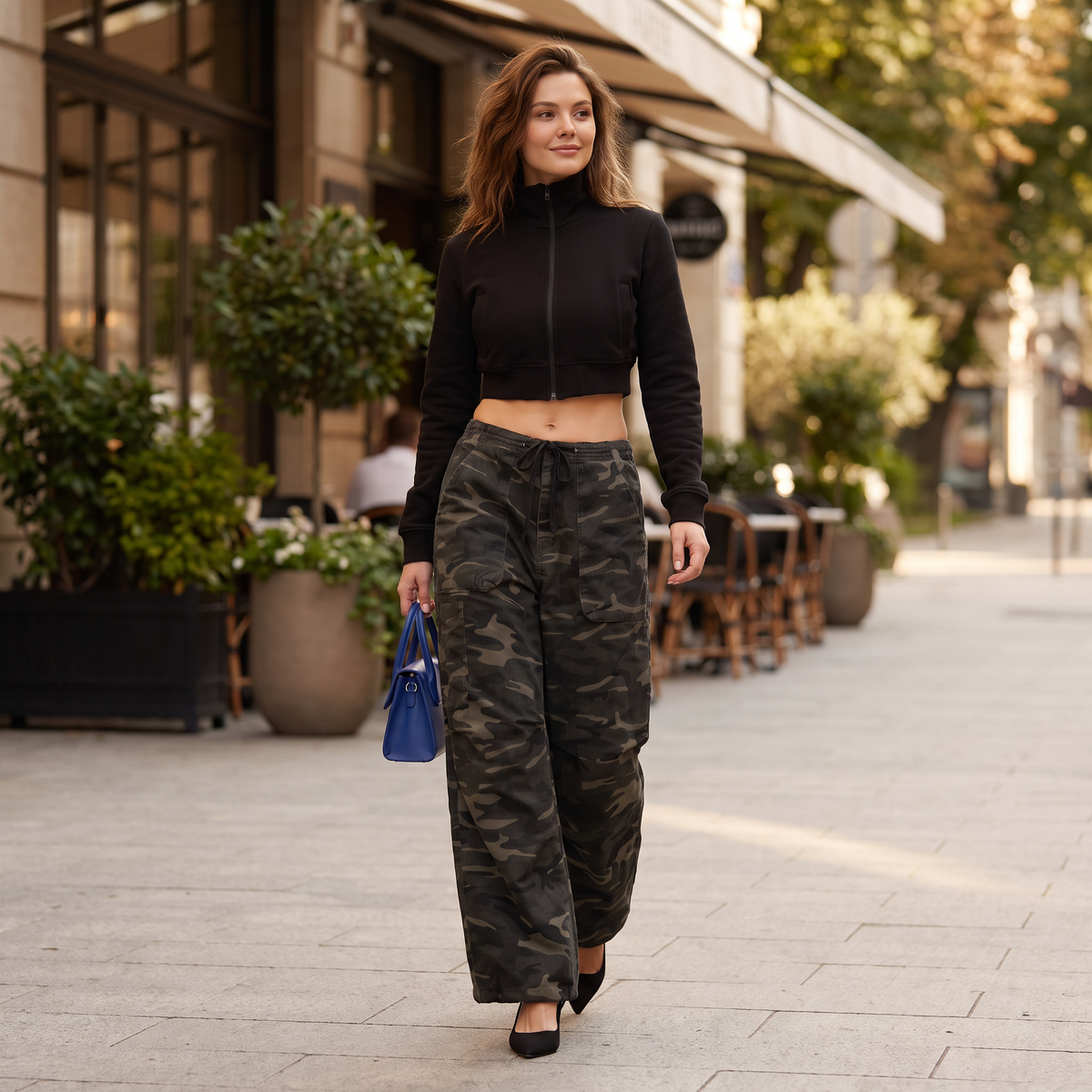 Korrina camouflagejeans met wijde pijpen