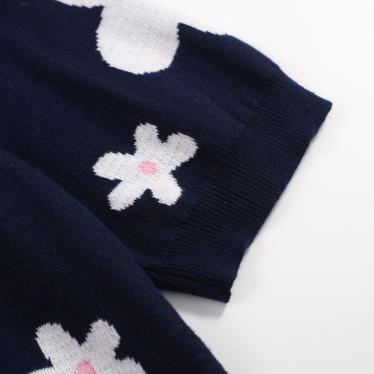 Men’s Navy Knit Short Sleeve Polo Shirt With Floral Pattern And Contrast Pink Collar