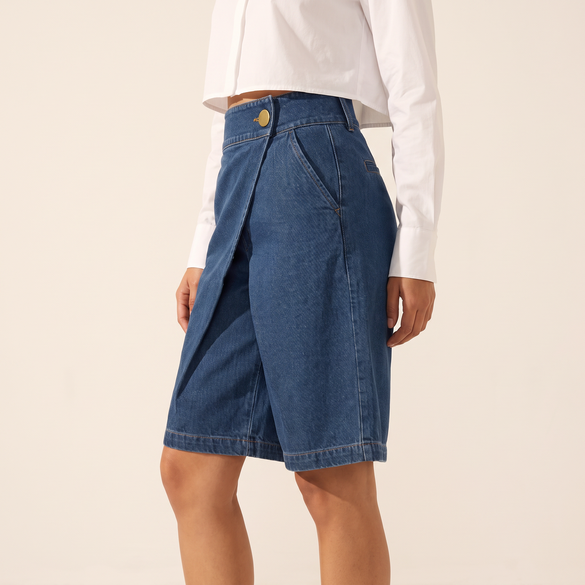 Maevra denim bermudashort met overslag