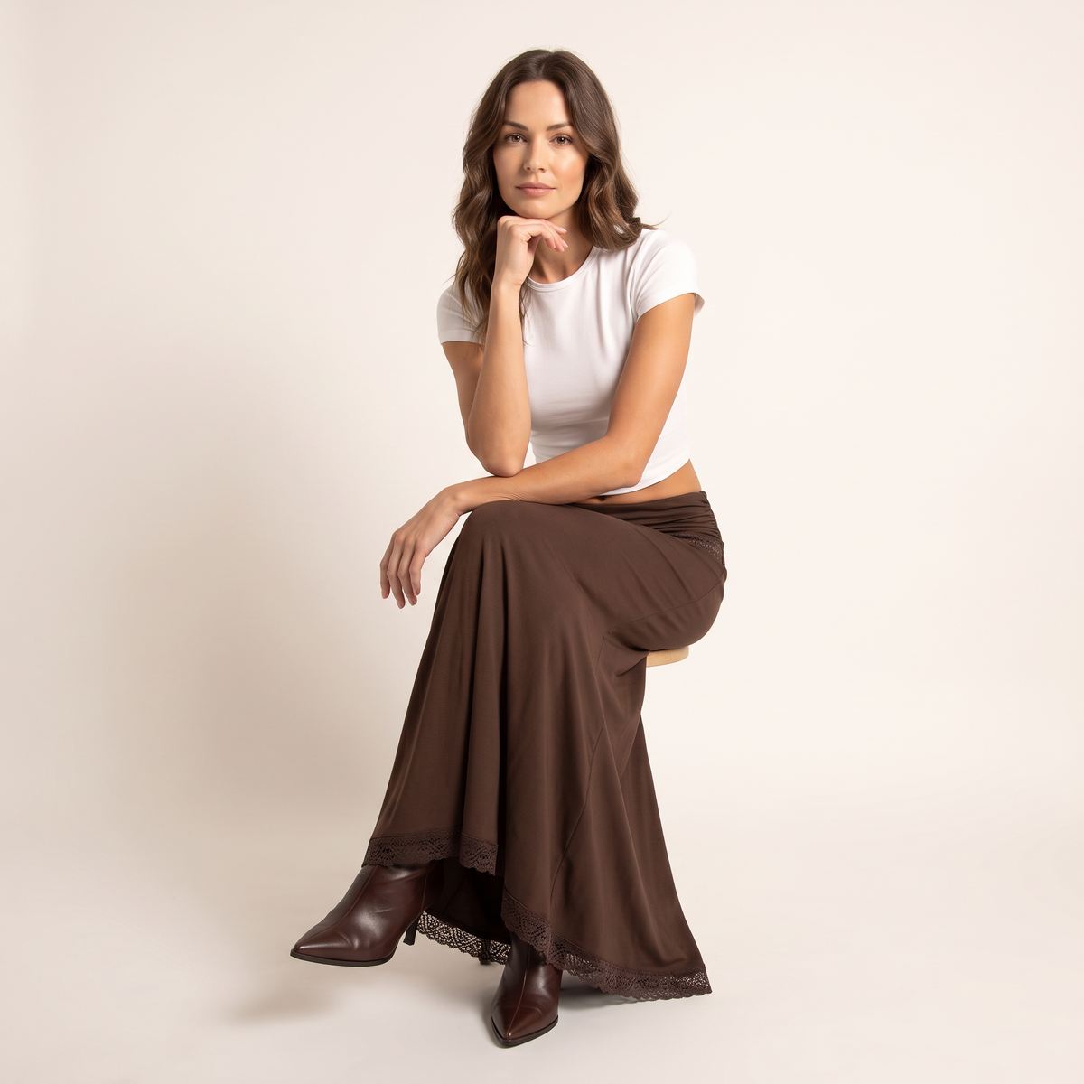 Melvanna Bruine Maxi-Rok met Kanten Rand