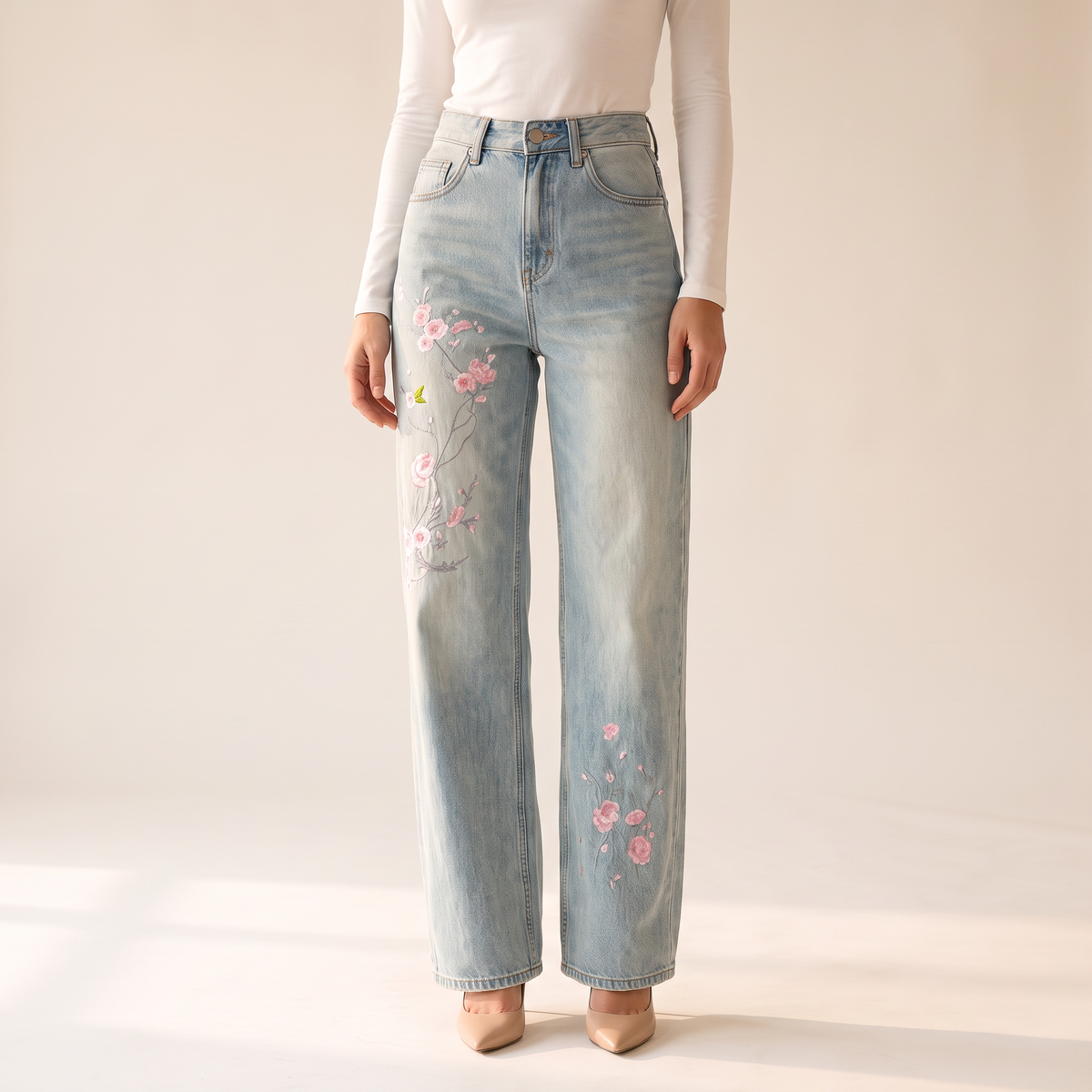Rosenda jeans met wijde pijpen en bloemenborduursel