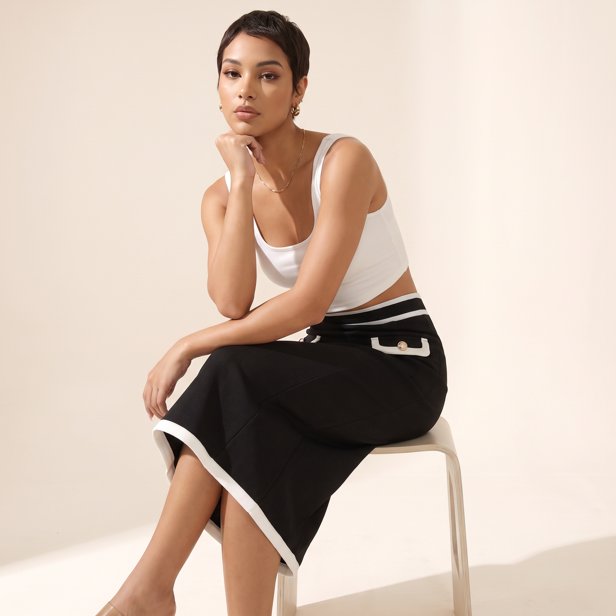 Annelie midi-rok met contrasterende biezen