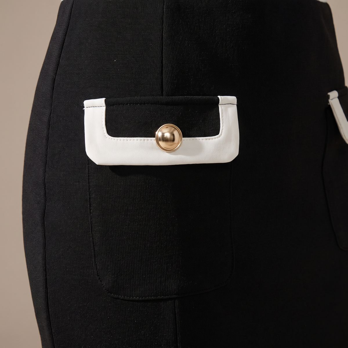 Annelie midi-rok met contrasterende biezen