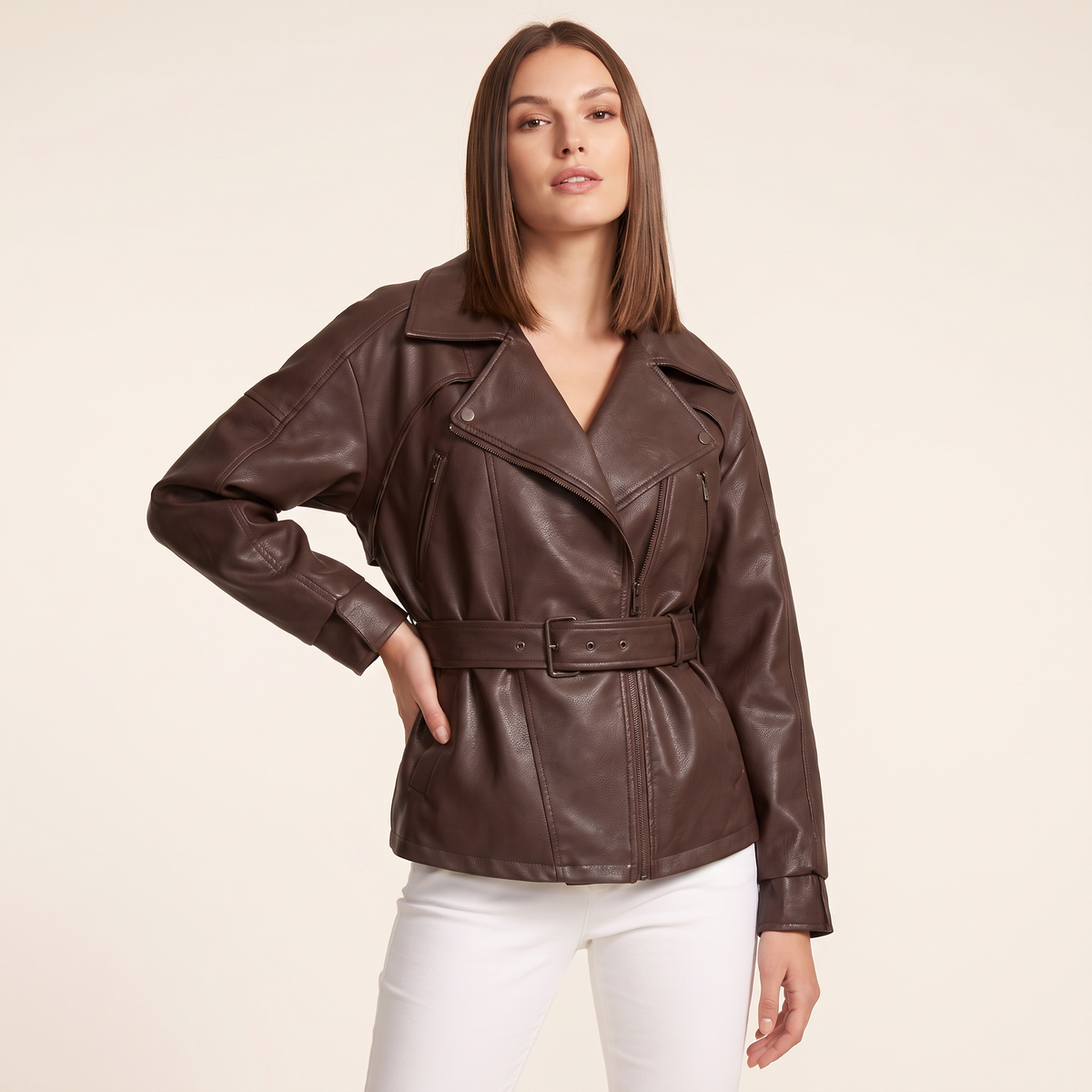 Allegra bikerjack van imitatie-PU met ceintuur