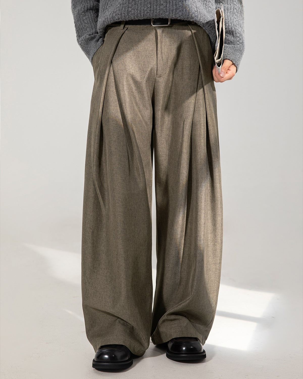 Atlas Pleat Trouser