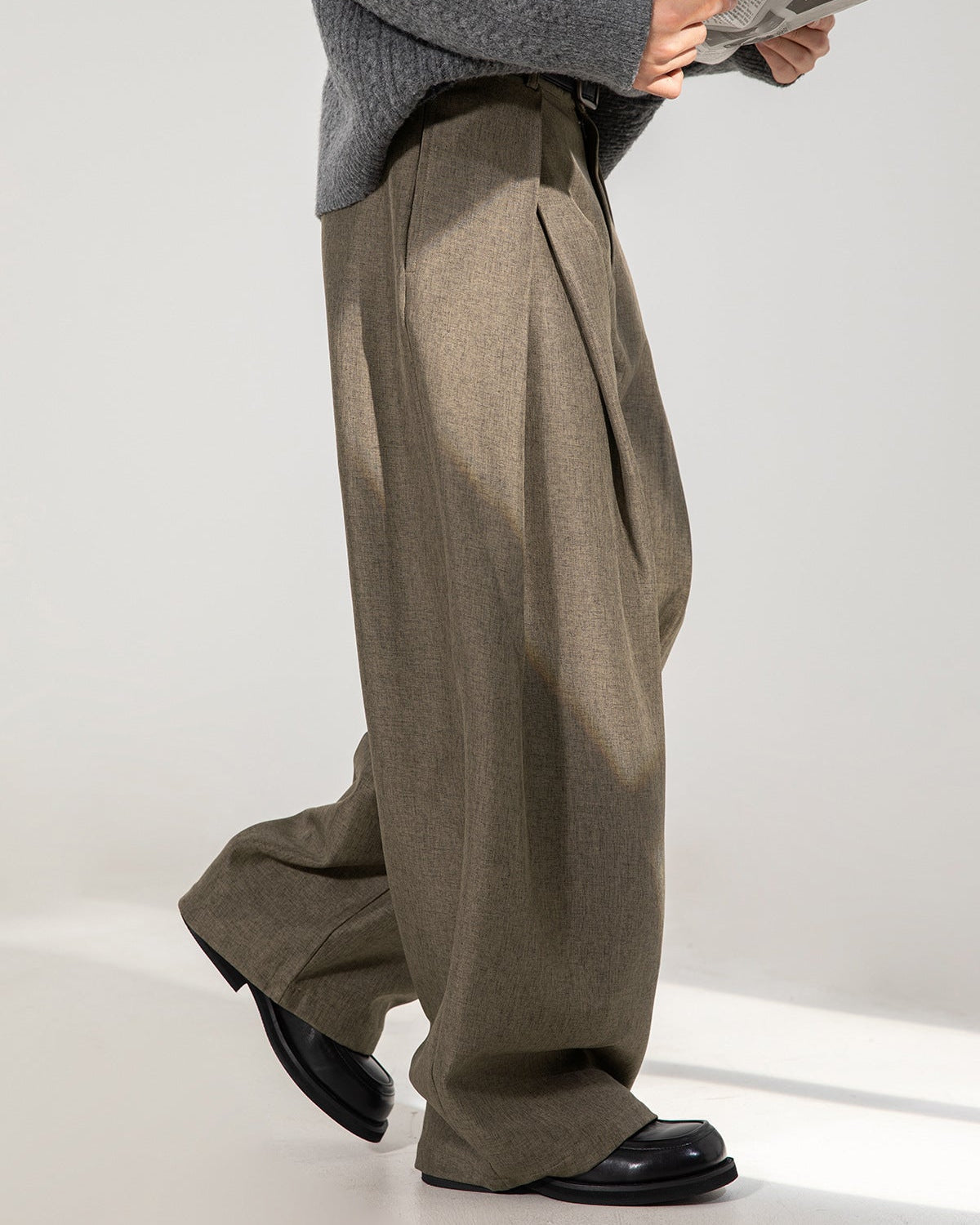 Atlas Pleat Trouser
