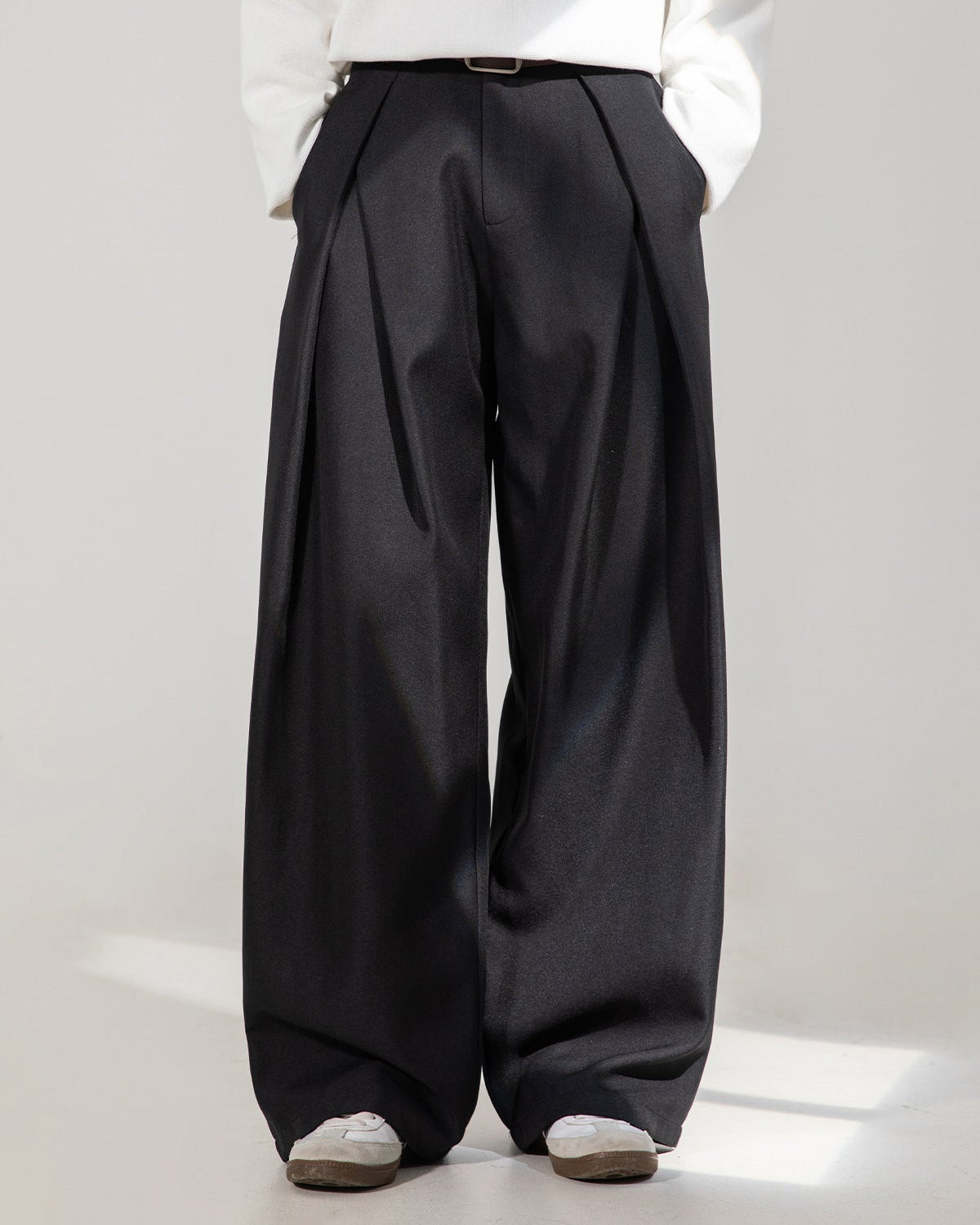 Atlas Pleat Trouser