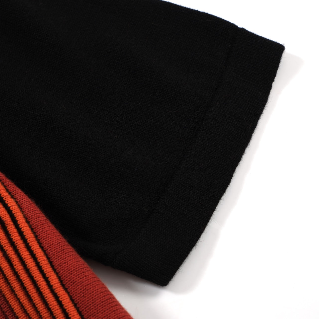 Men’s Black Knit Short Sleeve Polo Shirt With Vertical Stripe Pattern And Zip Collar