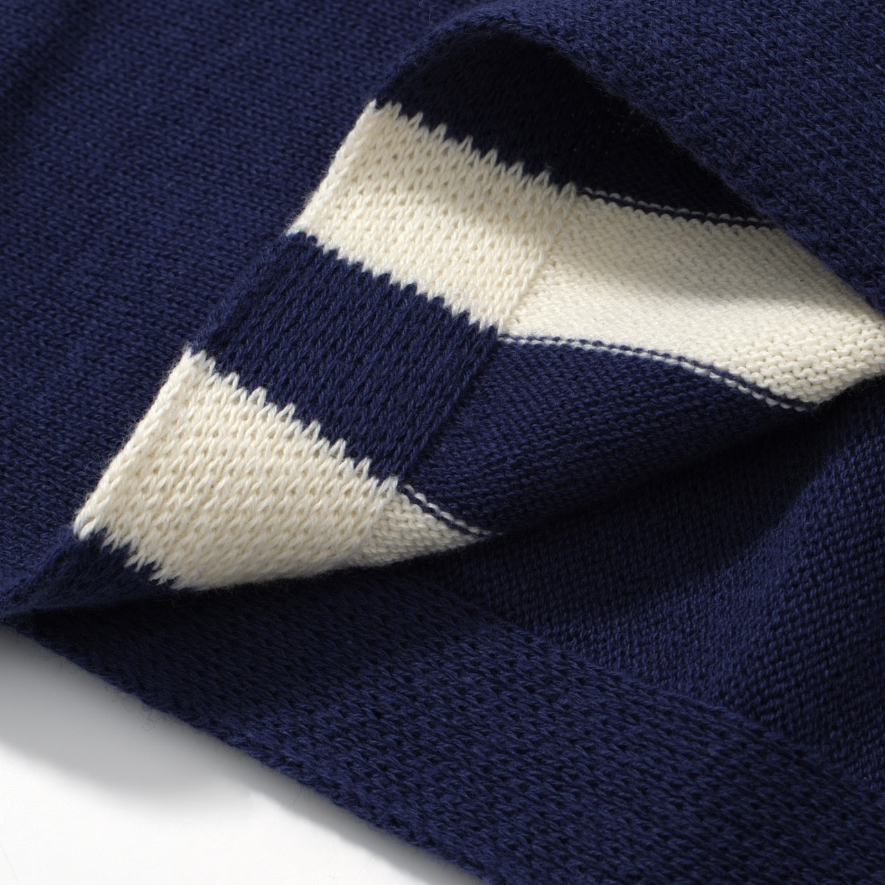 Men’s Navy Knitted Short Sleeve Shirt With Vertical Contrast Stripe