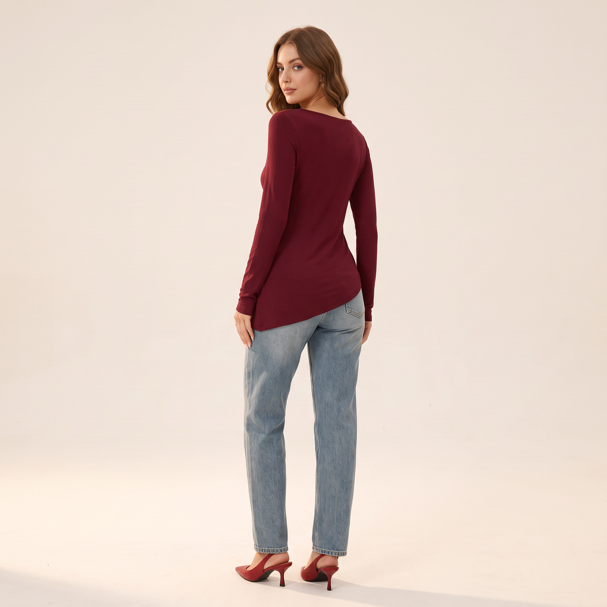 Orella asymmetrische top met ringdetail