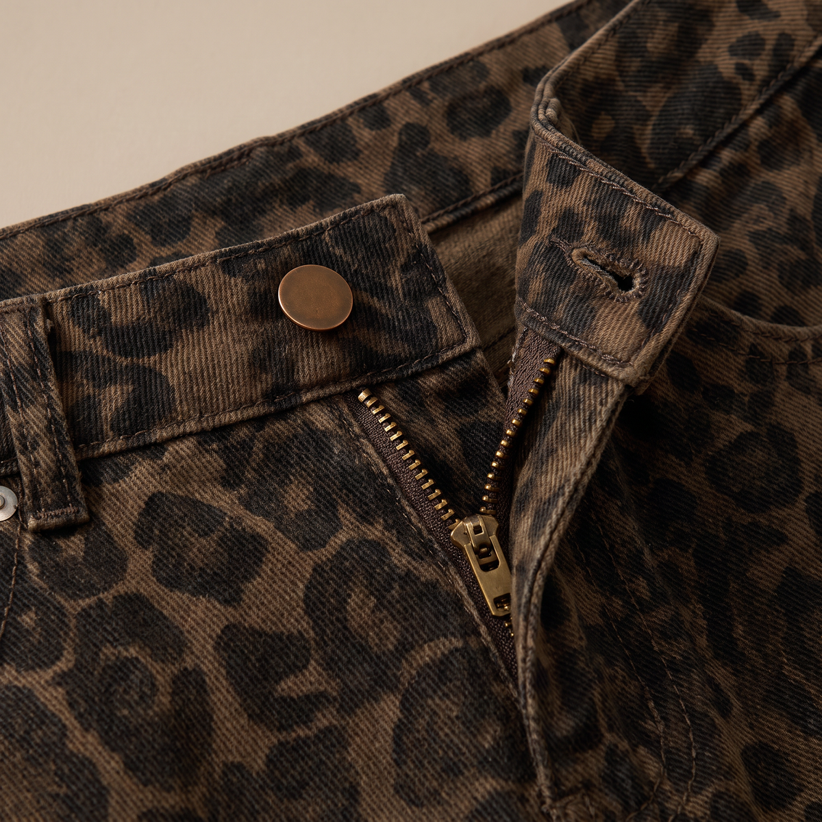 Oressa luipaardbroek van denim met wijde pijpen