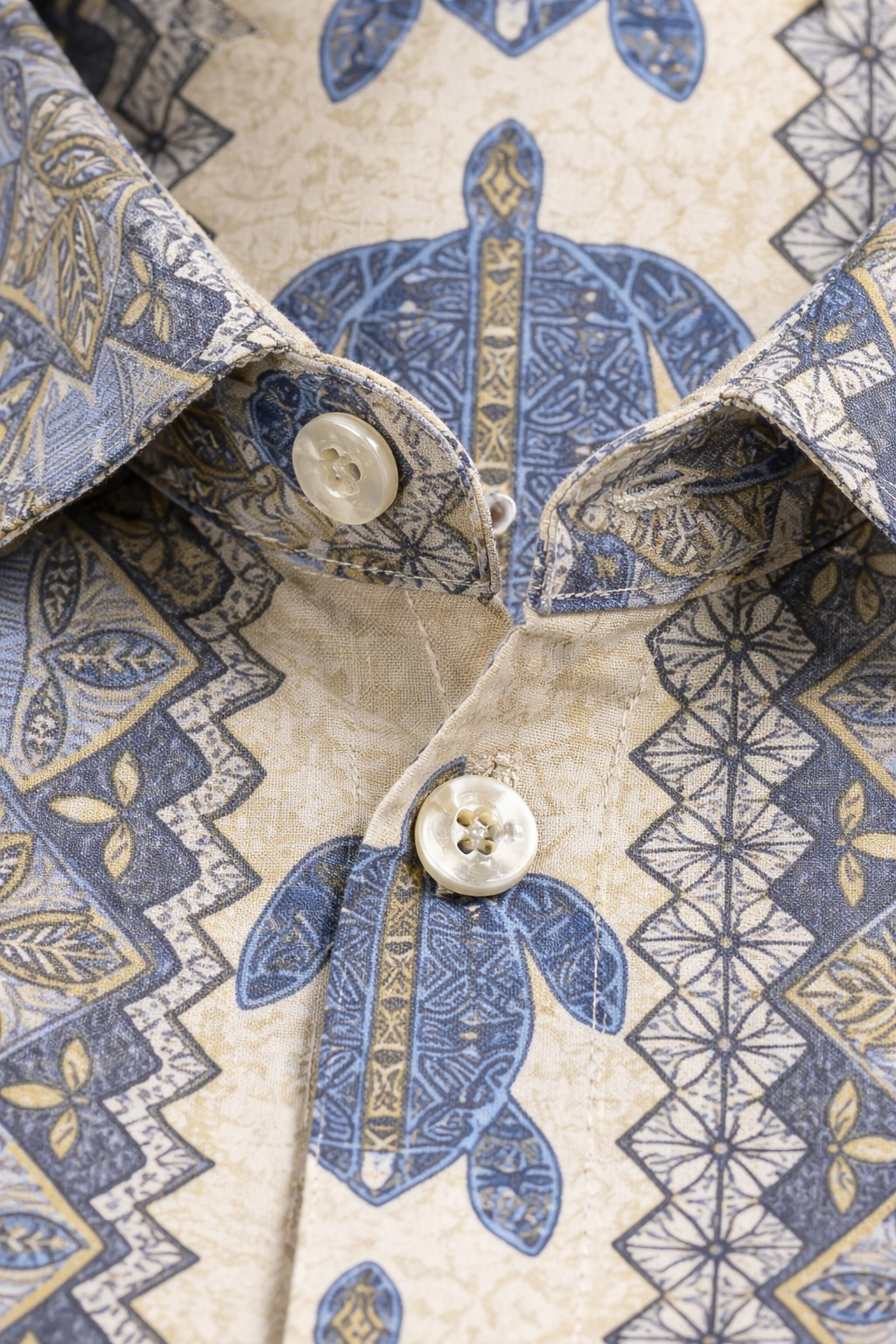 Pacific Tortoise Pattern Woven Shirt