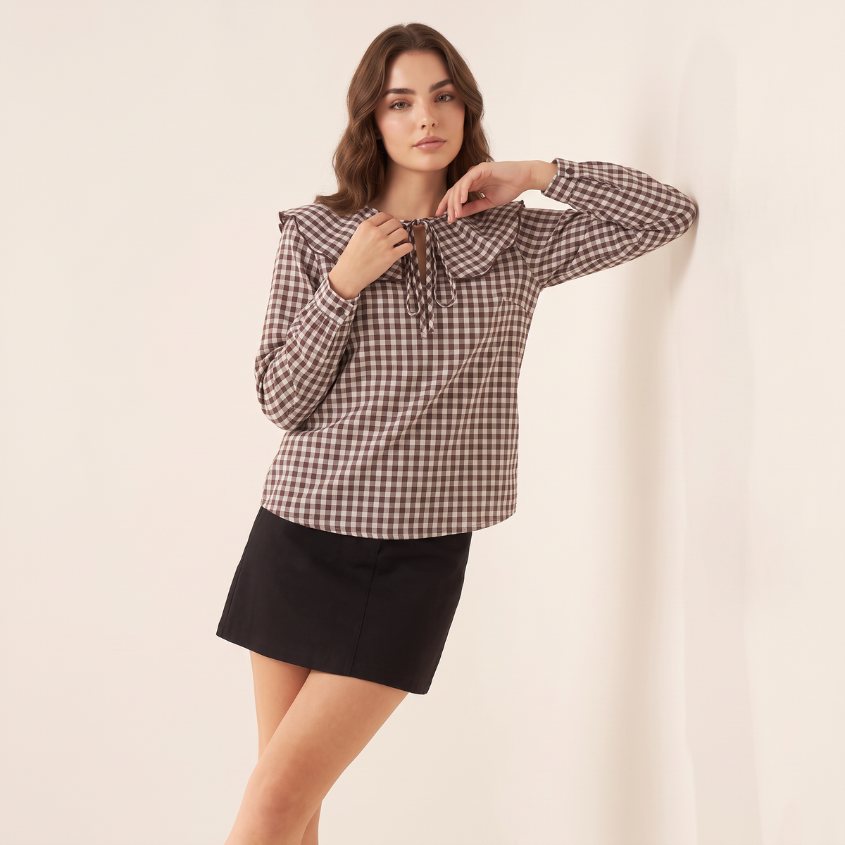 Rovenna Geruite Blouse met Rucheskraag