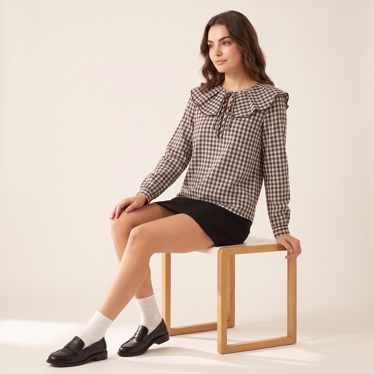 Rovenna Geruite Blouse met Rucheskraag