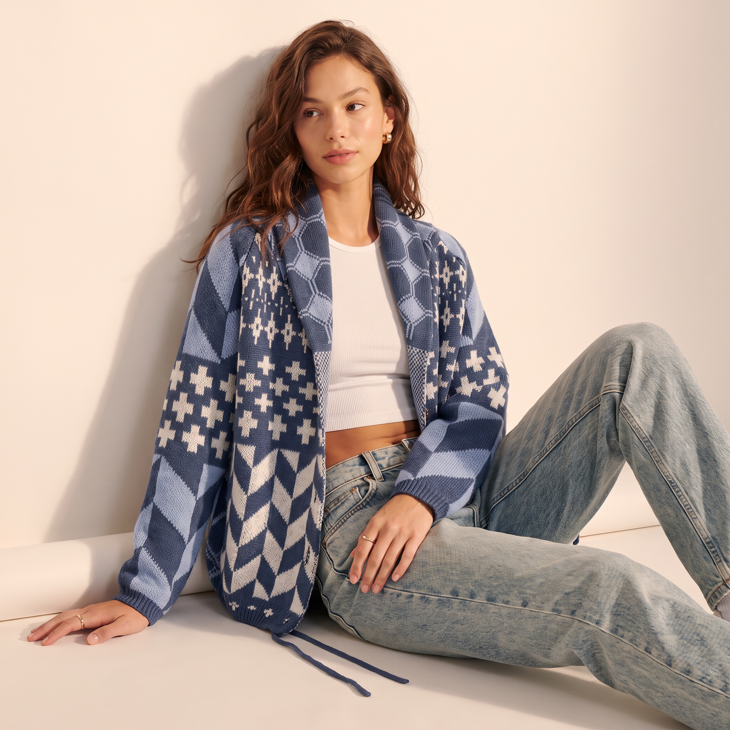 Saskia vest met geometrisch dessin en trekkoord