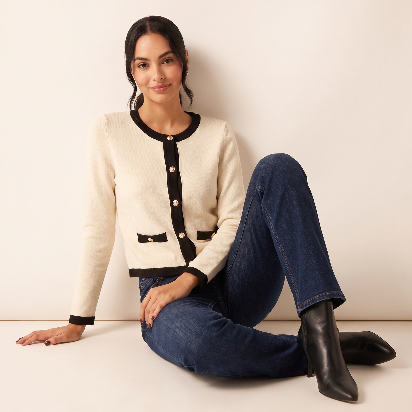 Camille vest met contrasterende bies