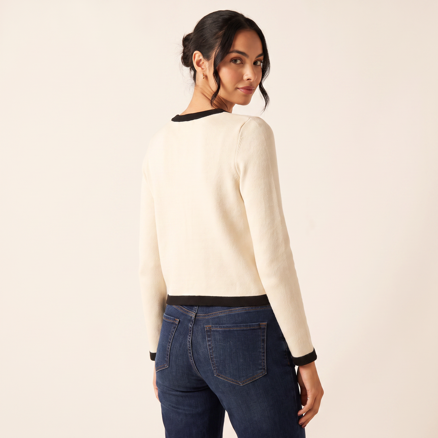 Camille vest met contrasterende bies