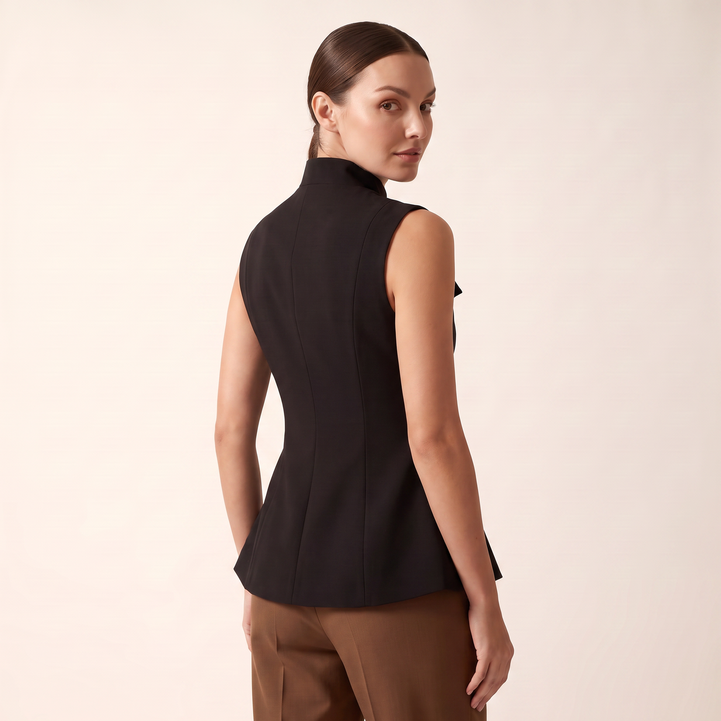 Lucienne peplumgilet met hoge kraag