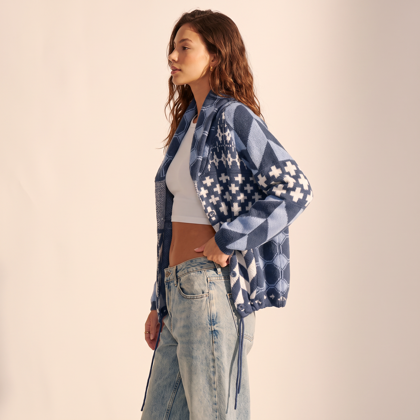Saskia vest met geometrisch dessin en trekkoord