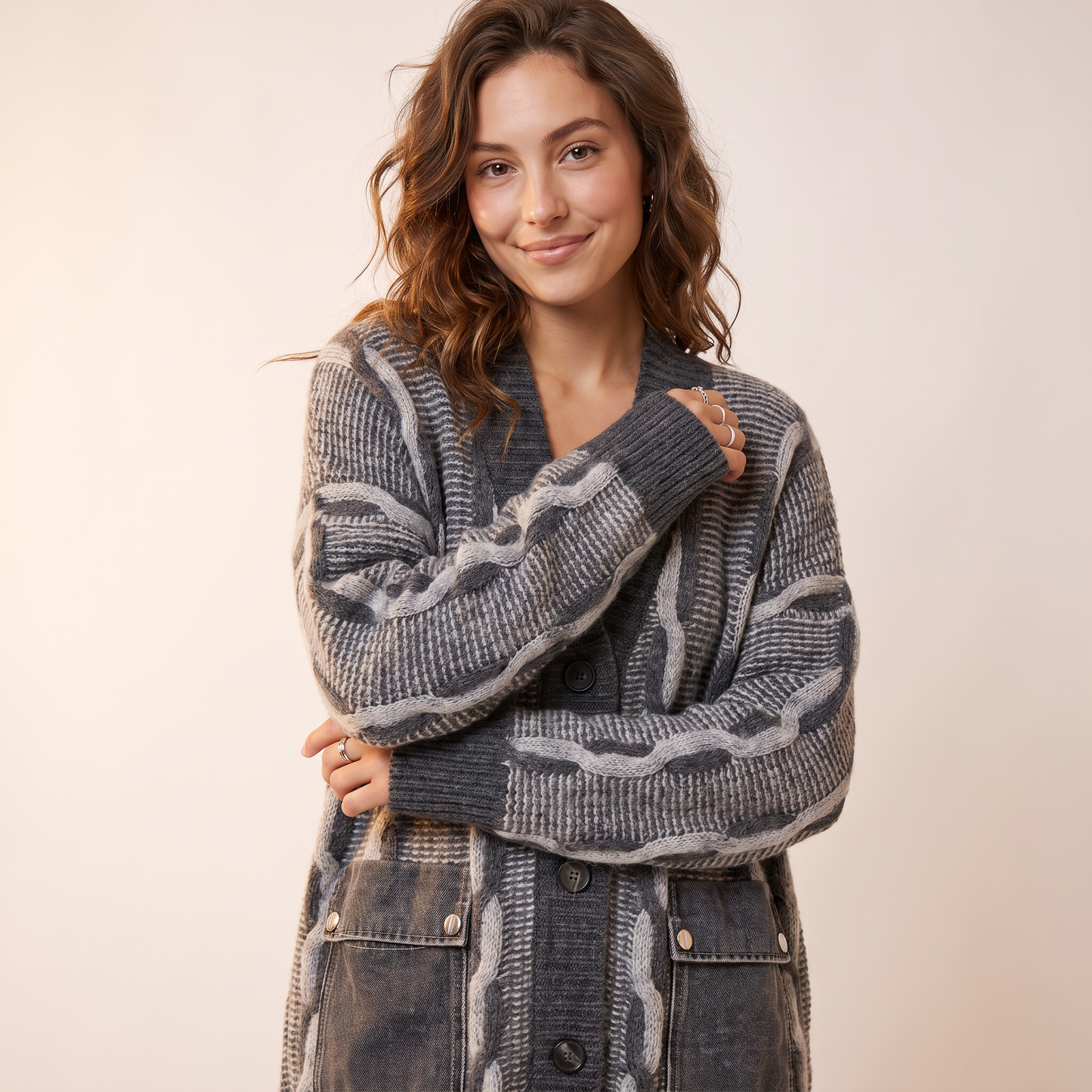 Freya oversized vest met kabelpanelen