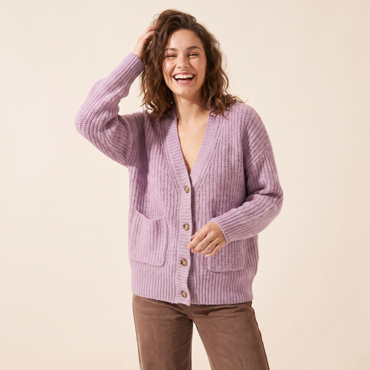 Elvira Geribd Vest met V-Hals en Zakken