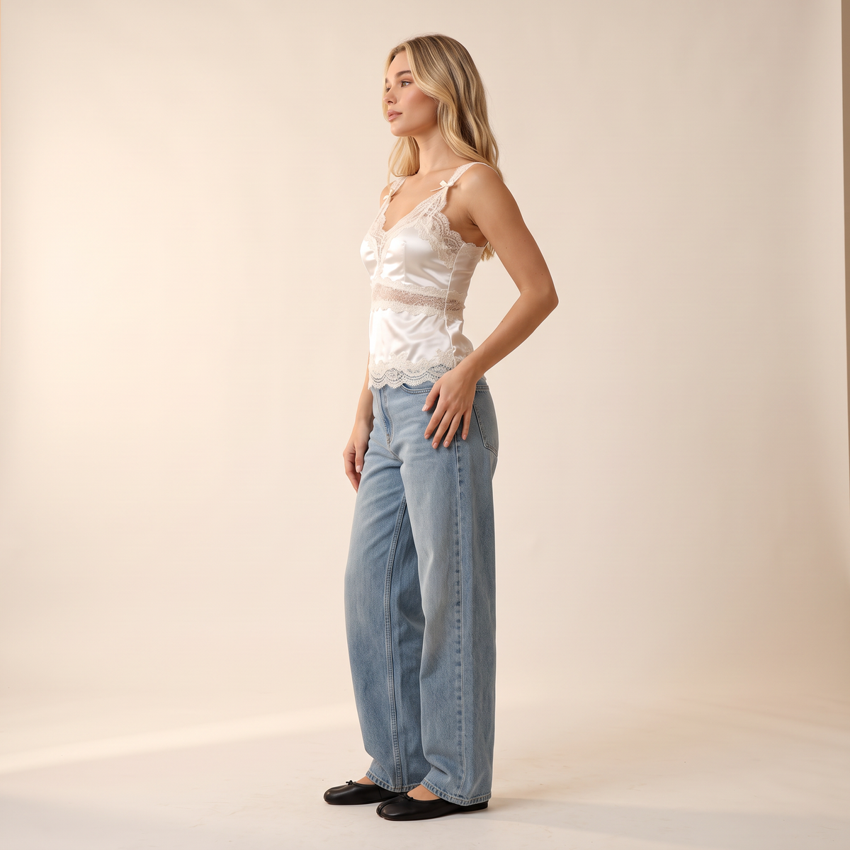 Selmira Beige Camisoletop met Kant