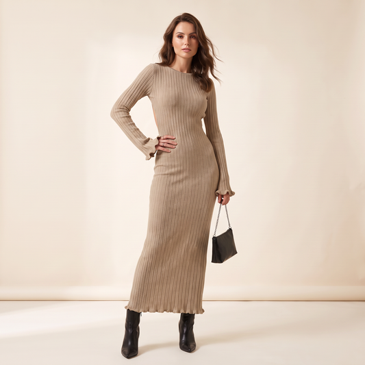 Solenne geribde maxi-jurk met open rug
