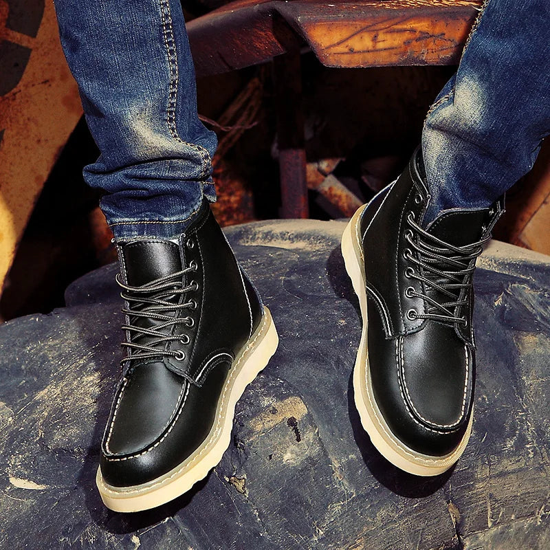 Men’s Lace-Up Ankle Boots With Structured Leather Upper And Reinforced Sole Design