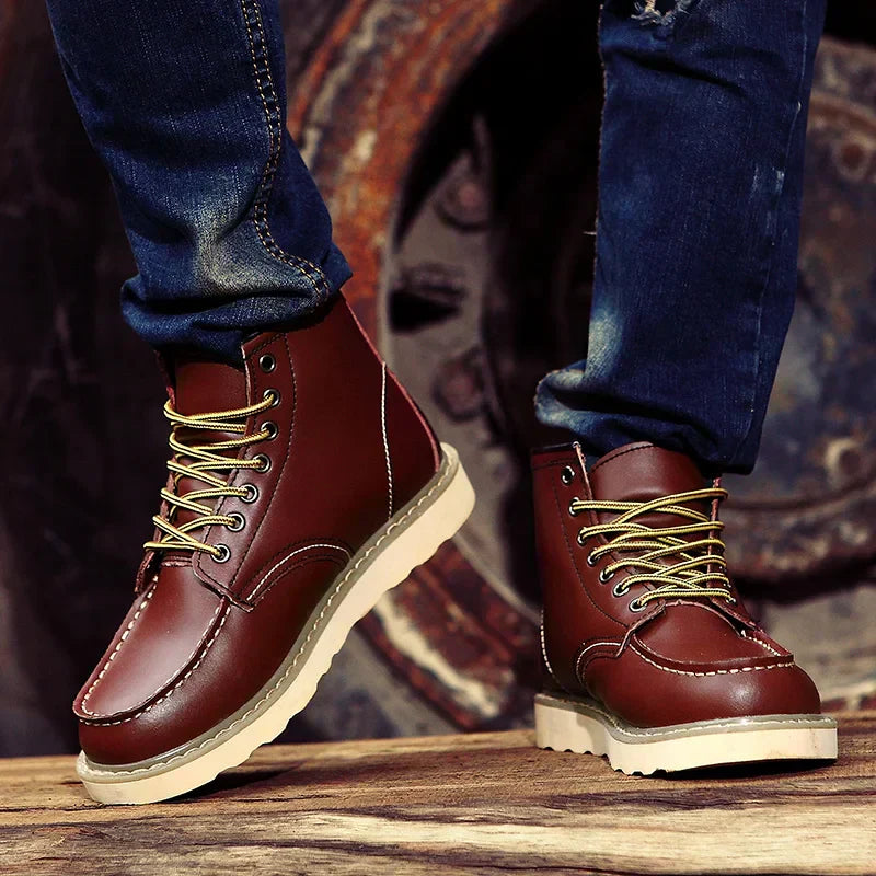 Men’s Lace-Up Ankle Boots With Structured Leather Upper And Reinforced Sole Design