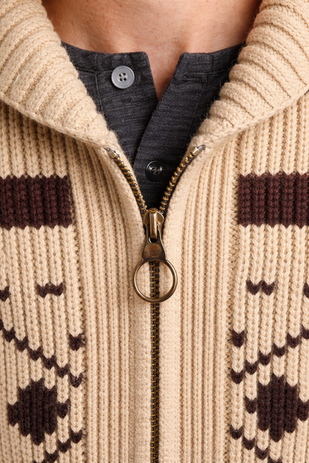 Men’s Pattern Knit Zip Cardigan Sweater with Textured Yarn Design